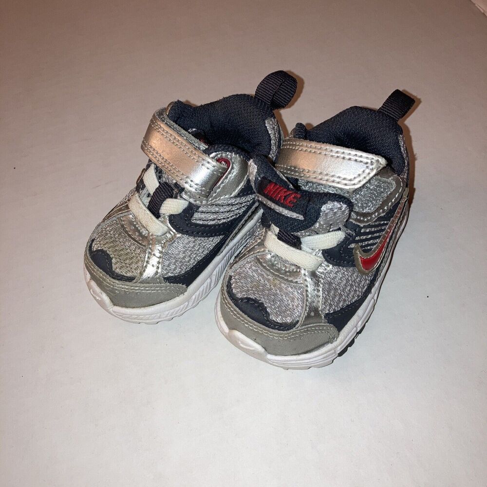 Nike Air (TD) Toddler Size 2C White Grey Red Nike Sneakers